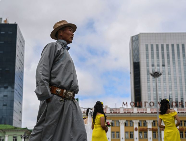 Cảnh yên bình trên Quảng trường Sukhbaatar.