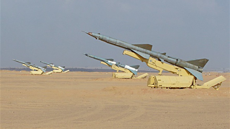 Trong biên chế lực lượng này ngoài những tổ hợp S-75 Dvina lạc hậu thì còn có cả Pechora-2M, Buk-M2E, Tor-M1 hiện đại hơn hẳn, tạo ra lưới lửa đa tầng rất đáng gờm.