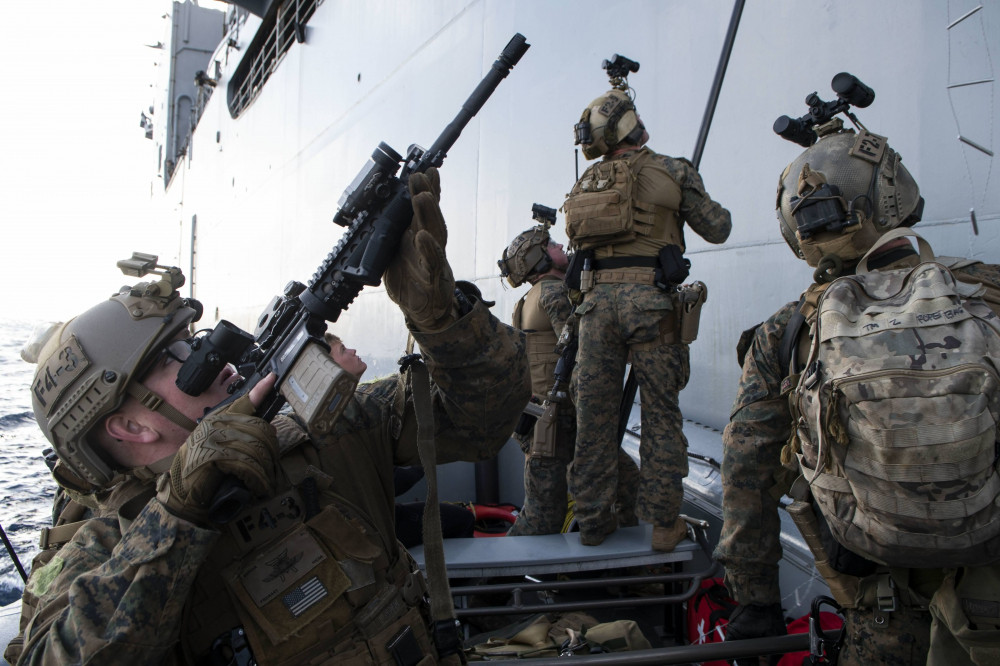 Phi động trực thăng hạng nặng số 362 (HMH-326), Thủy quân Lục chiến Mỹ: đóng quân tại căn cứ Không quân Hải quân Kaneohe Bay, Hawai trang bị 10 trực thăng vận tải hạng nặng CH-53D Sea Stallio. Lần đầu tiên tham chiến là tại Chiến tranh Việt Nam, còn được biết tới biệt danh là: “Thiên thần của Ugly”.