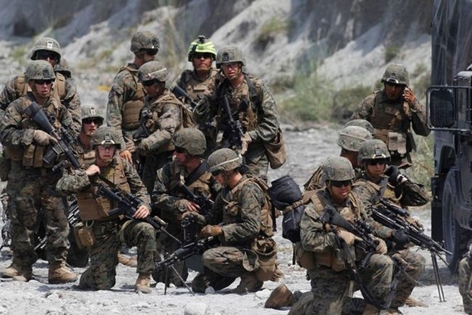 Tiểu đoàn 1, đơn vị Thủy quân Lục chiến số 5: đóng quân tại căn cứ Camp Pendleton có quân số khoảng 800 binh sĩ và thủy thủ. Lần đầu tiên tham chiến là trong Chiến tranh Thế giới thứ 1, còn được biết tới với biệt danh danh "Geronimo", phương châm hoạt động là “Làm nên hòa bình hoặc là chết”.