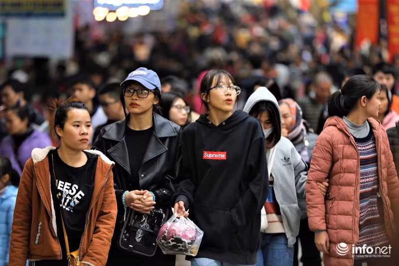 Trước lễ hội, BTC cam đoan xử lý các xuồng máy chở khách, chở hàng chạy trên suối Yến gây mất trật tự và làm giảm đi sự tôn nghiêm như các năm. 