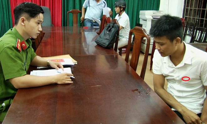 Đối tượng Nguyễn Ngân tại cơ quan điều tra. Nguồn ảnh: Zing