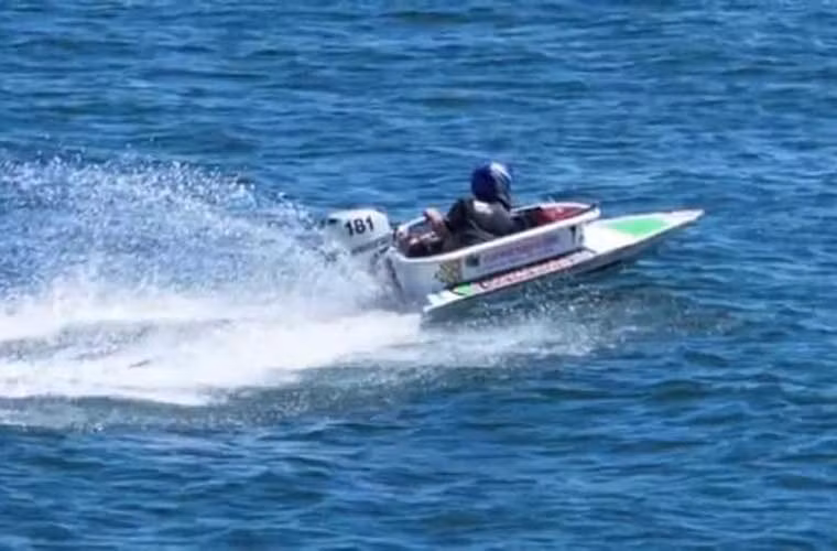 Canada còn là chủ nhà của lễ hội đua bồn tắm thường niên.