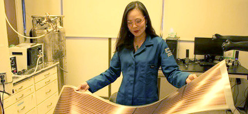 Tuy nhiên, bà khuyên những nhà khoa học trẻ và cả nhà khoa học là phụ nữ: “Hãy làm những gì bạn yêu thích và yêu những gì bạn làm. Thiết lập mục tiêu cho bản thân và theo đuổi. Ngoài ra, hãy tin vào bản thân mình và khi bạn có ước mơ, hãy biến nó thành sự thật, đừng để mọi người làm bạn thay đổi ý định đó.