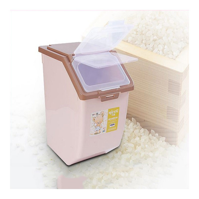 Ngoài ra, bạn cần vệ sinh sạch sẽ thùng gạo bằng giấm hoặc rượu trước khi đổ mẻ gạo mới vào thùng.