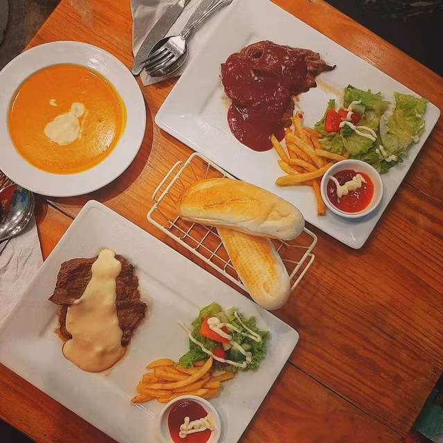 Tai sao nhieu nha hang thuong tang banh mi mien phi cho khach?-Hinh-4