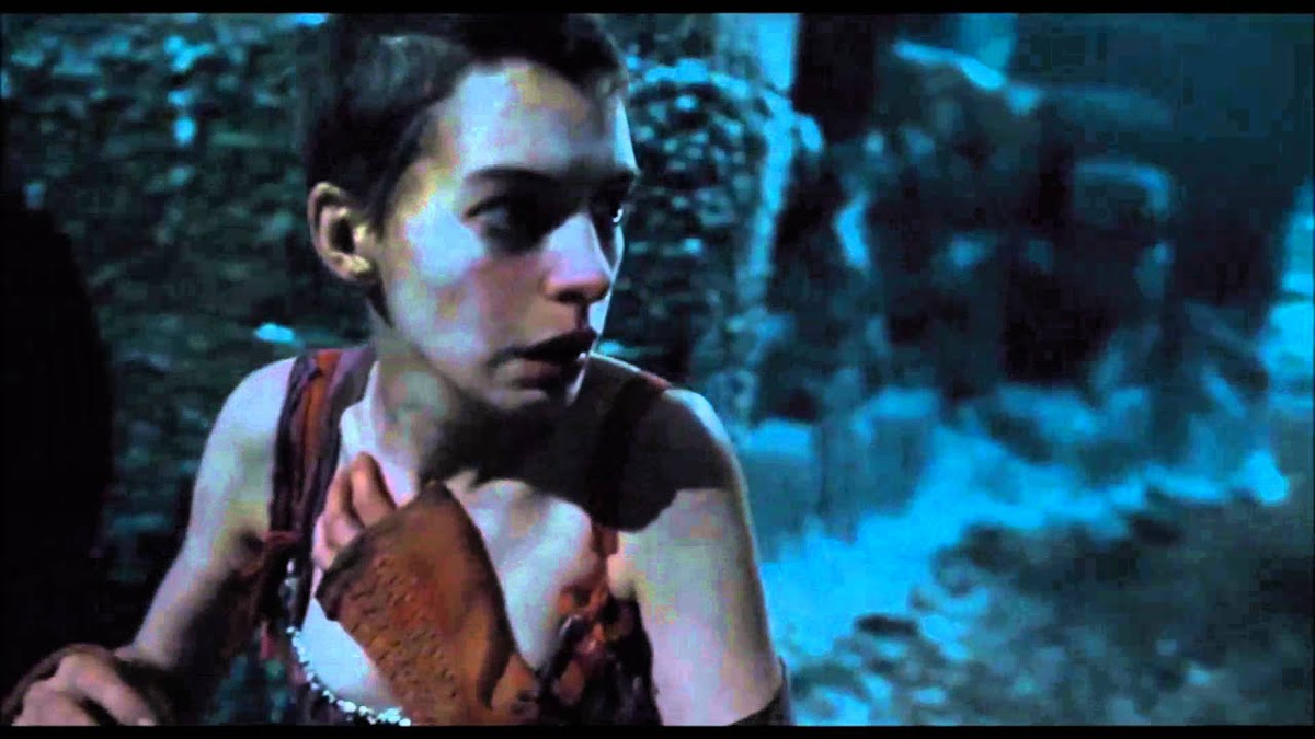 Sau này, khi Những người khốn khổ (Les Misérables) một bộ phim nhạc kịch, sử thi ra mắt năm 2012 do Tom Hooper đạo diễn, nàng Fantine được giao cho diễn viên Anne Hathaway. Suốt thời lượng 158 phút của phim, nhân vật Fantine chỉ có “đất” diễn trong khoảng 30 phút đầu phim, nhưng, diễn xuất của Anne Hathaway đã lay động trái tim khán giả.