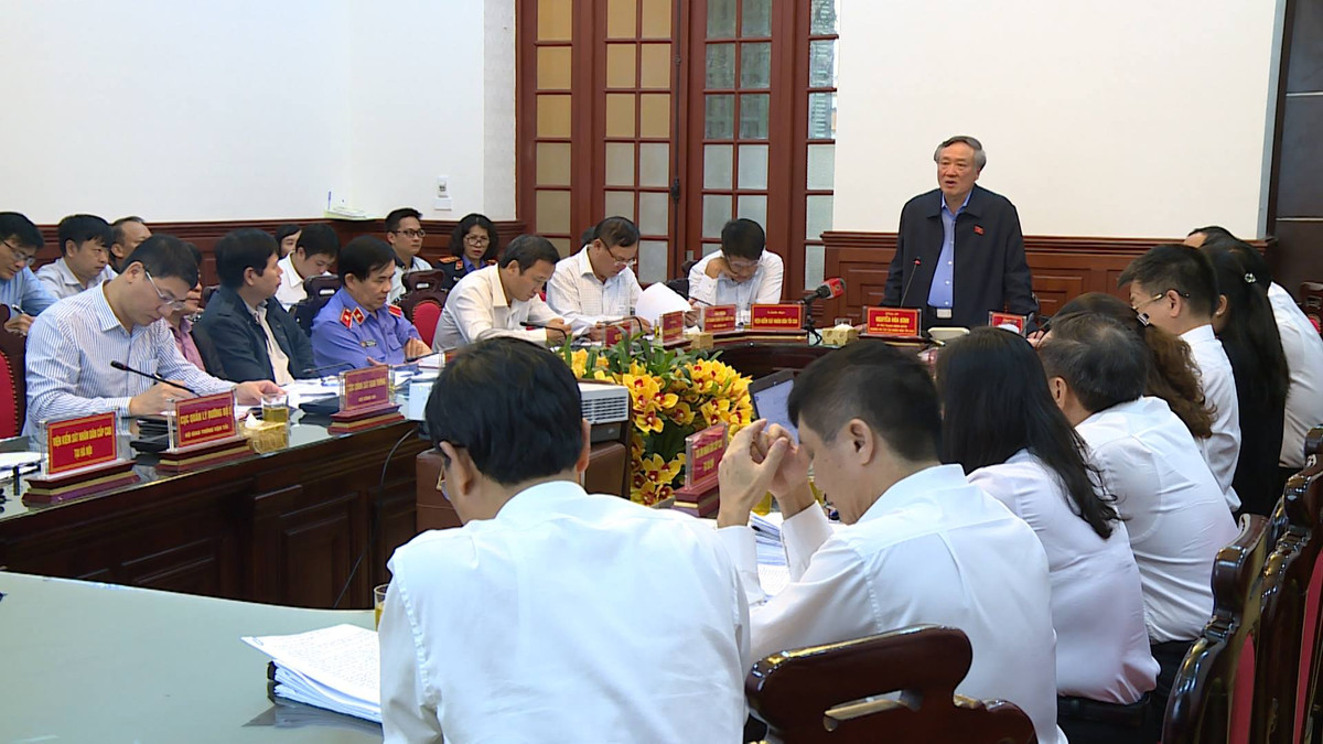 Chua the ket luan lai xe container dam Innova tren cao toc co loi hay khong co loi