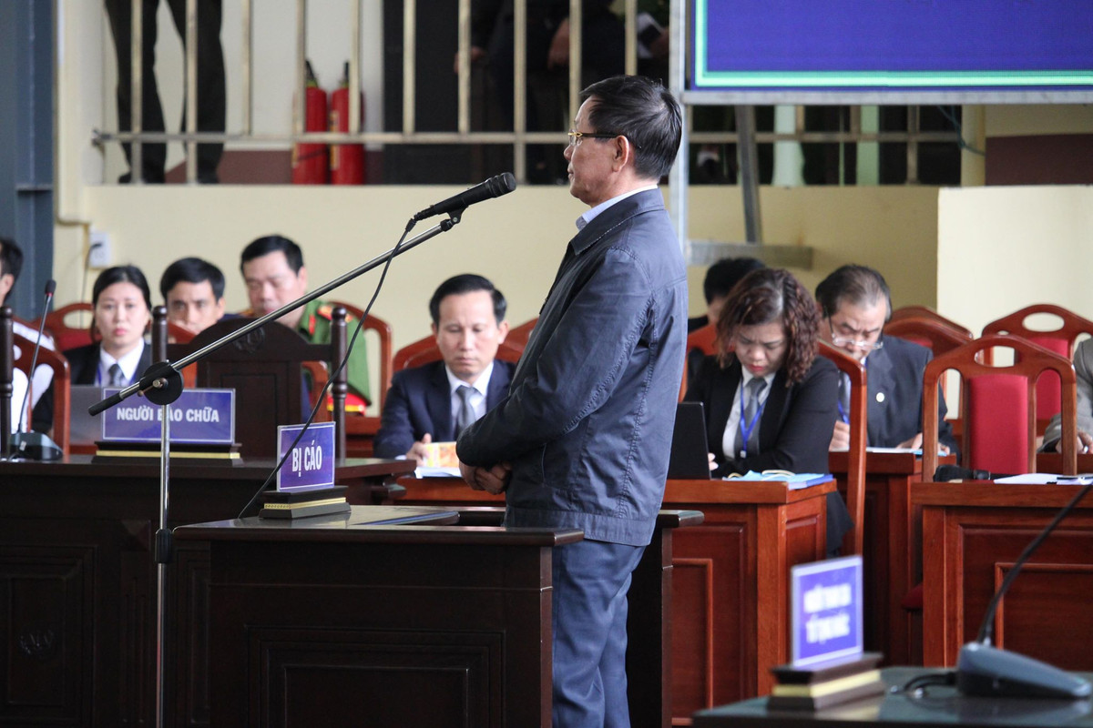 Ong Phan Van Vinh nhan toi tai toa, cam thay het suc day dut, an han