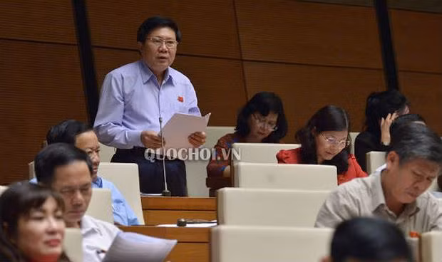 Dung ep con minh thanh “con nha nguoi ta”