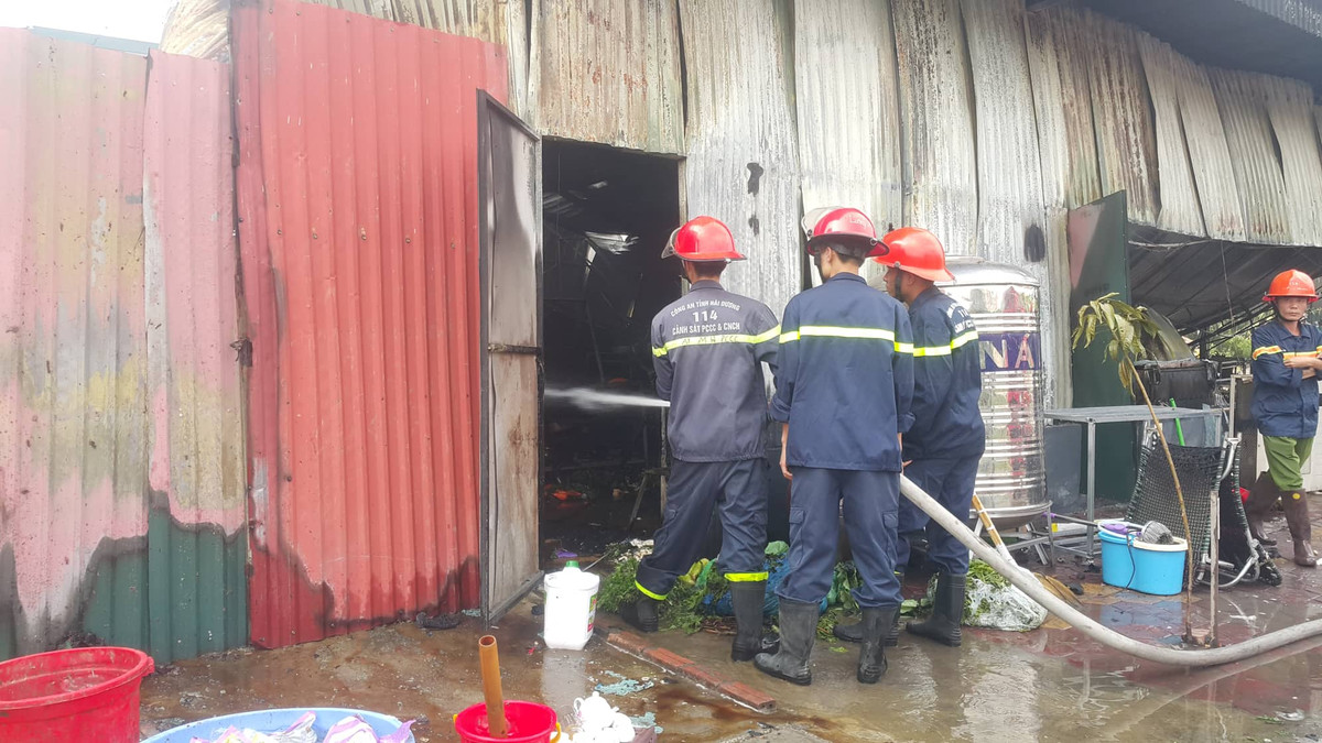 Nha hang ga Hoang Gia chay ngun ngut, hu hong toan bo tai san-Hinh-5