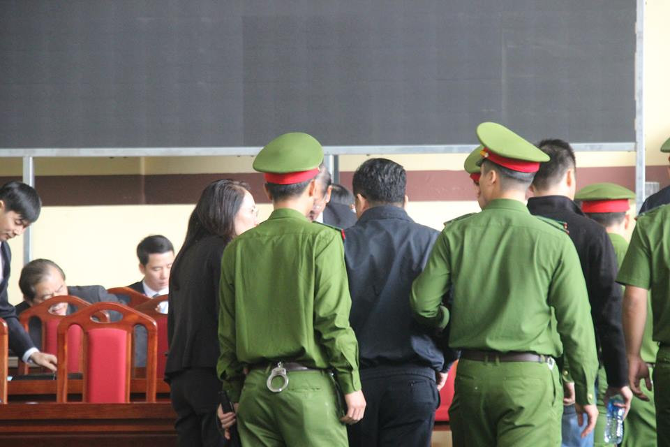 Vi sao VKS de nghi muc an cao voi 