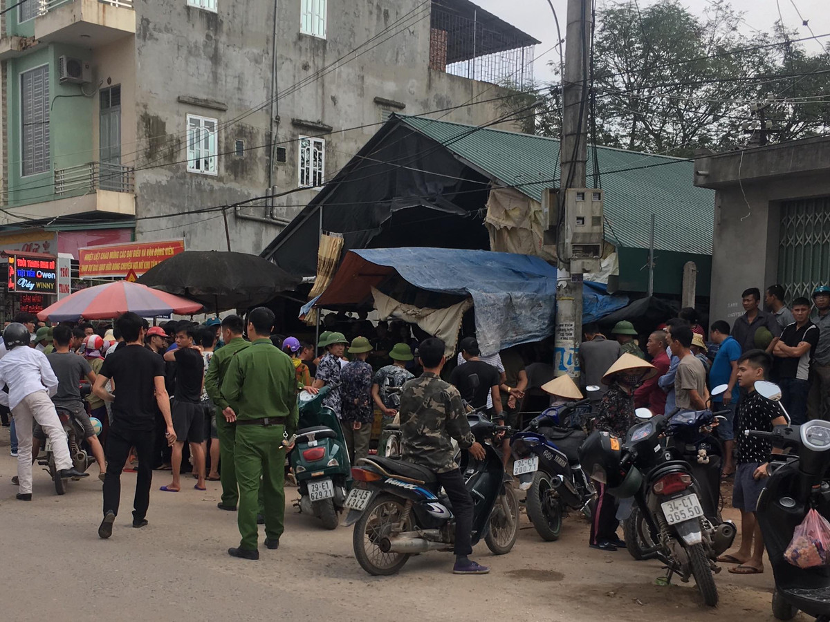 Lo nguyen nhan nguoi phu nu ban dau phu bi sat hai giua cho?