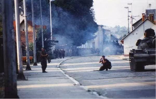 Lực lượng Liên Hiệp Quốc đã kết hợp cùng lực lượng Croatia và Bosnia ngăn chặn được sự bành trướng của lực lượng Serbia. Nguồn ảnh: Proboard.