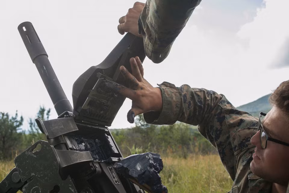 Được phát triển từ thời Chiến tranh Việt Nam, súng phóng lựu liên thanh Mark 19 là một trong những loại vũ khí lâu đời và hiệu quả bậc nhất tới nay vẫn được quân đội Mỹ tiếp tục sử dụng cực kỳ phổ biến. Nguồn ảnh: BI.