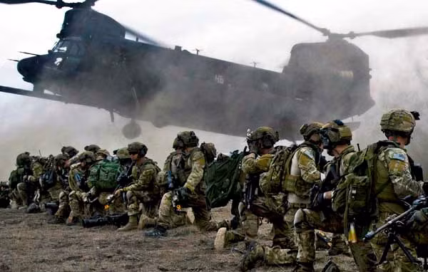 Tất nhiên, với sức mạnh vượt trội của mình, quân đội Mỹ vẫn sẽ là một thế lực không thể bị xô đổ trong tương lai, nhất là khi quân đội nước này đang ngày càng được tăng cường, mở rộng quy mô và hoạt động trên khắp thế giới. Nguồn ảnh: NationalITs.