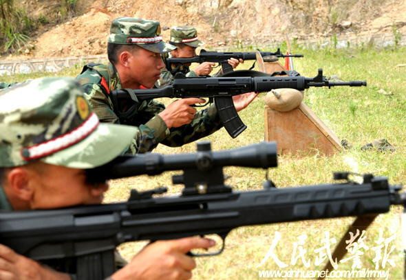 Theo thông số thử nghiệm của 5,8x42mm khi sử dụng với nòng súng chiều dài 557mm, viên đạn cỡ 5,8mm của Trung Quốc có sơ tốc đầu nòng tương đương với khoảng từ 870m/giây cho tới 930 mét/giây kèm theo đó là động năng khoảng 1900 J. Nguồn ảnh: Huanet.