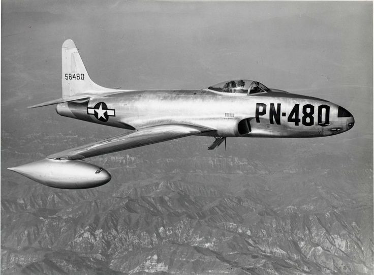 Nếu tính cả số lượng những phi công Ace điều khiển chiếc F-80 bị mất tích sau khi buộc phải nhảy dù để thoát khỏi chiếc F-80 đang rơi này thì con số phi công Ace của Mỹ thiệt mạng cùng F-80 có thể chạm tới con số 10 - một kỷ lục đối với bất kỳ chiến đấu cơ nào. Nguồn ảnh: Aviation.