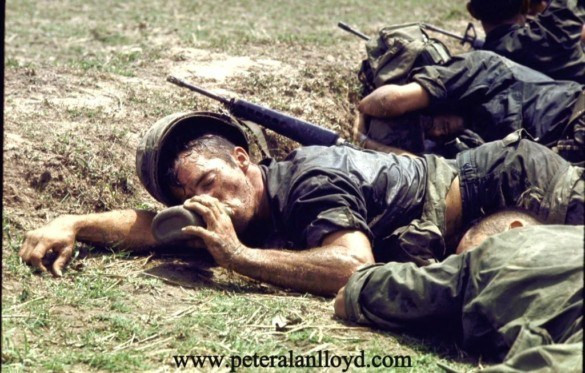 Đến cuối tháng 6/1970, Mỹ buộc phải rút quân khỏi Camphuchia sau khi mất khoảng 3000 lính. Phía quân đội Sài Gòn có tới 7450 lính thiệt mạng. Quân giải phóng từ thế bị tấn công đã chủ động giành chiến thắng trên nhiều mặt trận, mở rộng các vùng giải phóng ra khắp lãnh thổ Campuchia đặc biệt là ở phía Đông Bắc nước này. Nguồn ảnh: Peteralan.