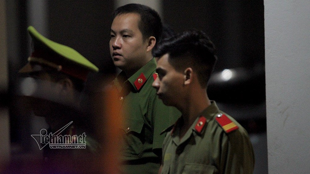 An ninh thắt chặt trong thời gian rà soát điểm thi ở Sơn La. Ảnh: Đoàn Bổng