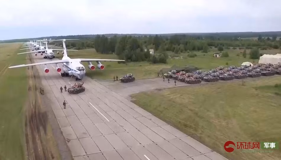 Các máy bay vận tải Il-76 phiên bản Il-76MD-90A mới nhất hiện nay có khả năng mang theo tối đa tới 60 tấn hàng. Nguồn ảnh: Huanqiu.