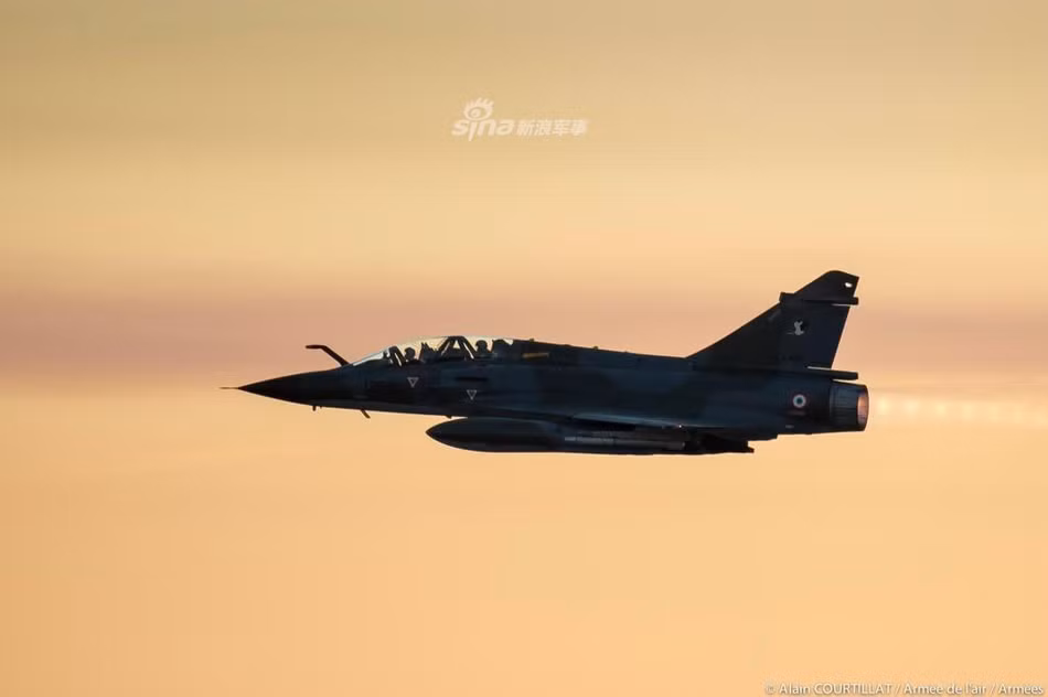 Các chiến đấu cơ Mirage 2000 của Pháp đã từng tham chiến trên rất nhiều mặt trận, bao gồm ở Trung Phi, Iraq, Kosovo, Libya và Syria. Nguồn ảnh: Sina.