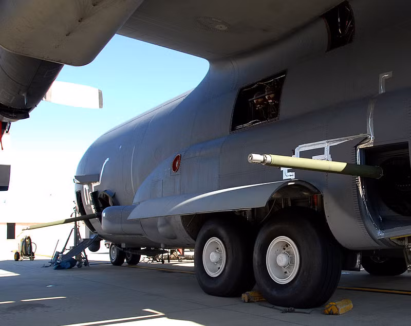 Mk44 Bushmaster II cũng là một trong những loại vũ khí được trang bị phổ biến trên các loại máy bay vũ trang yểm trợ hoả lực tầm cao như AC-130. Nguồn ảnh: USAF.