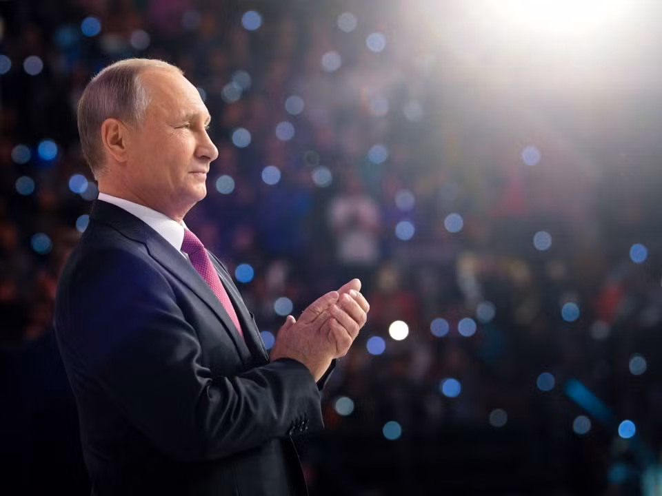 Năm 2000, ông Putin chính thức được người dân Nga lựa chọn làm lãnh đạo của quốc gia này và tiếp tục trải qua thêm 4 nhiệm kỳ tổng thống nữa cho đến tận ngày nay. Nguồn ảnh: BI.