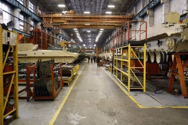 Phiên bản thiết giáp BMP-3 mà Iraq nhận được sẽ là bản xe chiến đấu bộ binh BMP-3 cải tiến với những bộ giáp phức hợp được nâng cấp nhằm tăng cường sự chống chịu hoả lực và tăng khả năng sống sót của những người trong xe khi bị tấn công. Nguồn ảnh: Defenceblog.