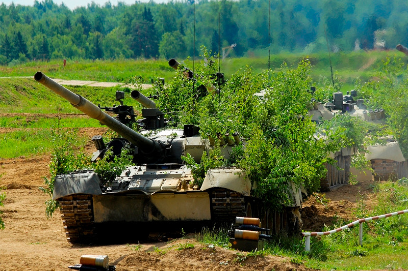 Sức mạnh của Sư đoàn Tăng cận vệ số 4 một lần nữa được chứng minh qua cuộc tập trận gần đây được Quân khu phía Tây tổ chức bao gồm toàn bộ sư đoàn với sự tham gia của cả các lực lượng đặc biệt bao gồm các lực lượng trinh sát, do thám, cối cơ động, pháo binh, pháo tự hành,... Nguồn ảnh: Fotoreport. Sức mạnh của Sư đoàn Tăng cận vệ số 4 một lần nữa được chứng minh qua cuộc tập trận gần đây được Quân khu phía Tây tổ chức bao gồm toàn bộ sư đoàn với sự tham gia của cả các lực lượng đặc biệt bao gồm các lực lượng trinh sát, do thám, cối cơ động, pháo binh, pháo tự hành,... Nguồn ảnh: Fotoreport.