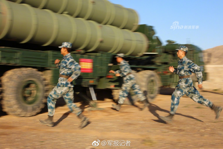 Điều này sẽ thách thức khả năng thích ứng, đối phó với ngoại cảnh của các kíp chiến đấu của tên lửa S-300PMU1. Nguồn ảnh: Sina.