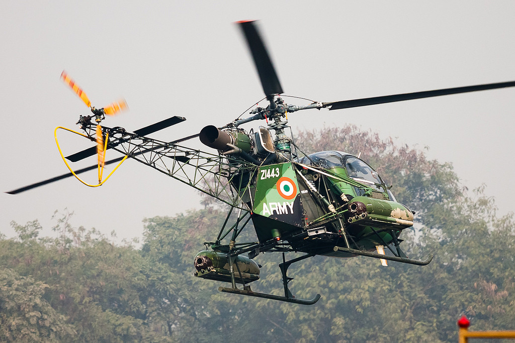 Tiếp đến là loại trực thăng hạng nhẹ SA-315. Đây là loại trực thăng hạng nhẹ chuyên làm nhiệm vụ do thám, được Pháp thiết kế từ những năm 60 của thế kỷ trước và được sản xuất số lượng lớn từ năm 1971 tới nay. Phía Ấn Độ đã mất tổng cộng 24 chiếc trực thăng loại này trong các năm từ 2000 tới 2015. Nguồn ảnh: Aviation.