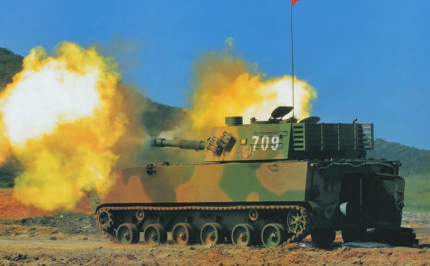 Loại pháo tự hành của Trung Quốc này không có khả năng lội nước. Tuy nhiên PLZ-07 được cho là có thể tương thích với nhiều bộ dụng cụ hỗ trợ lội nước của xe tăng hay xe thiết giáp để có thể lội nước tương đối qua sông, hồ. Nguồn ảnh: Sina.