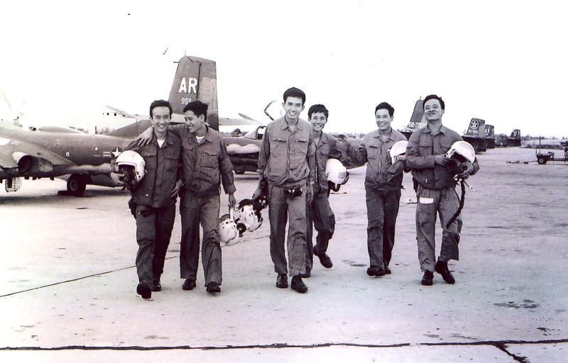 Nhiệm vụ được hoàn thành xuất sắc, phía ta không mất bất cứ một máy bay nào và gián tiếp khiến Đại sứ quán Mỹ tại Sài Gòn phải di tản bằng trực thăng thay vì sử dụng máy bay cỡ lớn vì sân bay Tân Sơn Nhứt đã bị hỏng hoàn toàn. Nguồn ảnh: QDND.