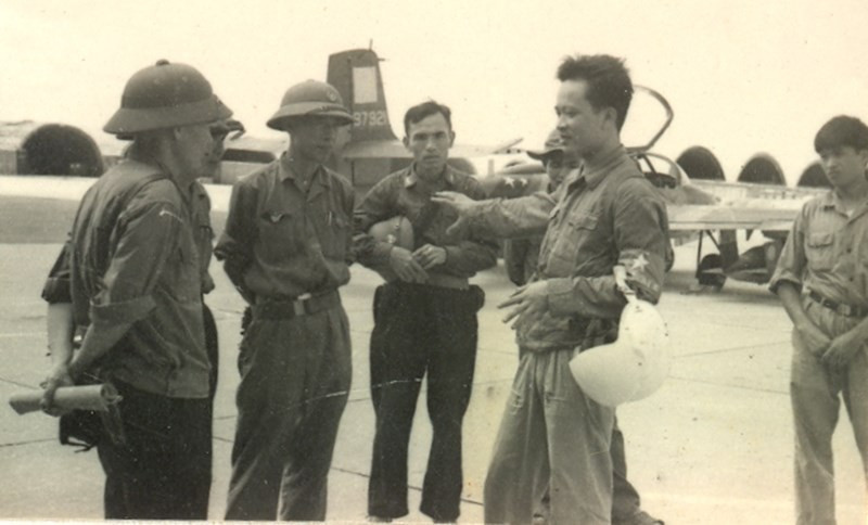 Công ty Mỹ mang tên Supertweet Inc có trụ sở ở Florida, Mỹ đã tiến hành sửa chữa, khôi phục lại khả năng bay cho chiếc A-37B này - một điều cực kỳ dễ dàng thực hiện tại Mỹ khi linh kiện thay thế có thể tìm mua khá đơn giản trong khi đó, vào những năm 80 của thế kỷ trước, Việt Nam hoàn toàn không mua được linh kiện thay thế cho các máy bay A-37B này. Nguồn ảnh: QDND.