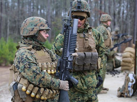 Còn đặc nhiệm của Lục quân lại thường có biên chế đông hơn, gọi là Ranger, có thể thực hiện nhiều loại nhiệm vụ khác nhau thay vì chia ra từng chuyên ngành đặc biệt. Nguồn ảnh: Weaponlist.