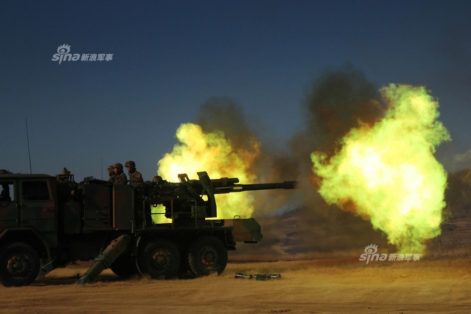 Có trọng lượng tổng cộng 16,5 tấn, pháo tự hành PCL-09 sử dụng được nhiều loại đạn pháo khác nhau có trọng lượng từ 14 - 22 kg mỗi viên. Tùy từng loại đạn, tầm bắn tối đa của khẩu pháo tự hành này có thể đạt từ 18 tới 27 km.