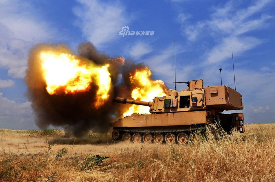 Ngoài ra, kho đạn của M109A6 Paladin cũng được nâng cấp. Các phiên bản cũ của Paladin có cơ số đạn dự trữ là 36 viên, tuy nhiên Paladin không những cải tiến cho kho đạn này trở nên an toàn hơn mà còn nâng cấp cơ số đạn dự trữ lên tới 39 viên. Nguồn ảnh: Sina.