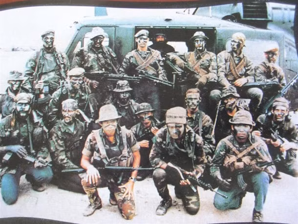 Tới giai đoạn giữa cuộc chiến, khi miền Bắc Việt Nam tăng cường các hoạt động phản giản và chống biệt kích xâm nhập, các toán đặc nhiệm của CIA lại đổi hướng mục tiêu sang tuyến đường mòn Hồ Chí Minh nhằm tìm kiếm cơ hội triệt phá các căn cứ của ta trong khu vực này. Nguồn ảnh: East.