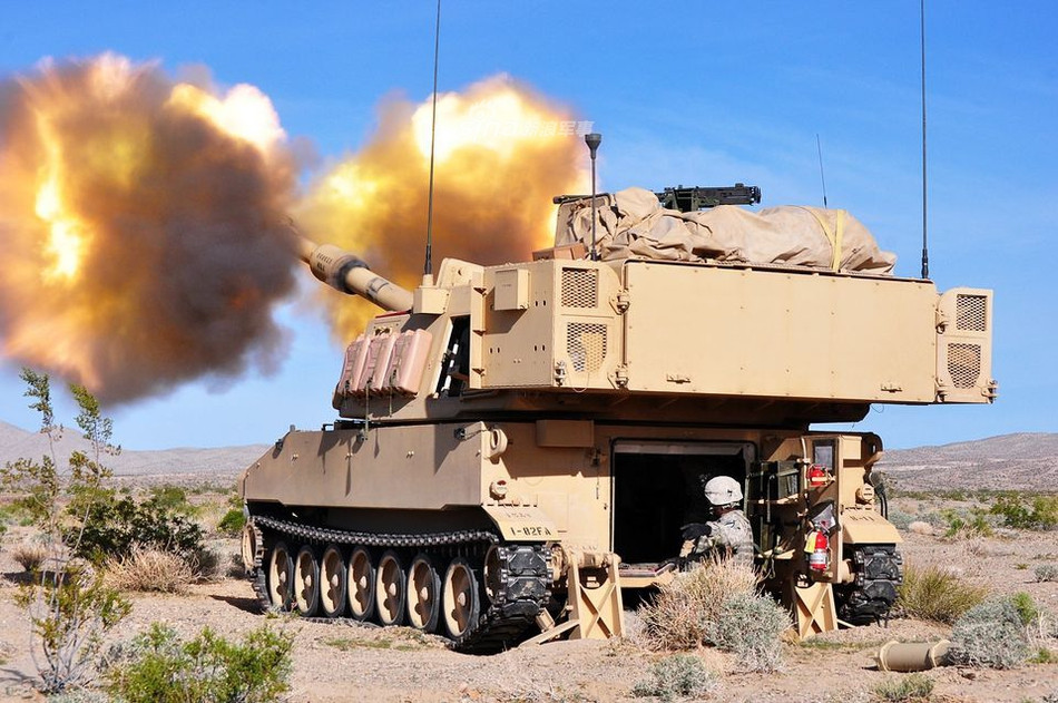 Cơ chế bắn mới cũng cho phép Paladin có thể chuyển trạng thái từ di chuyển sang khai hoả chỉ trong vòng 30 giây. Theo đó, các phần tử bắn sẽ được thay đổi và tính toán lại theo thời gian thực trong lúc xe di chuyển, ngay khi xe dừng, các phần tử bắn sẽ ngay lập tức được triển khai và điều khiển nòng pháo theo đúng góc chính xác nhất một cách tự động. Nguồn ảnh: Sina.