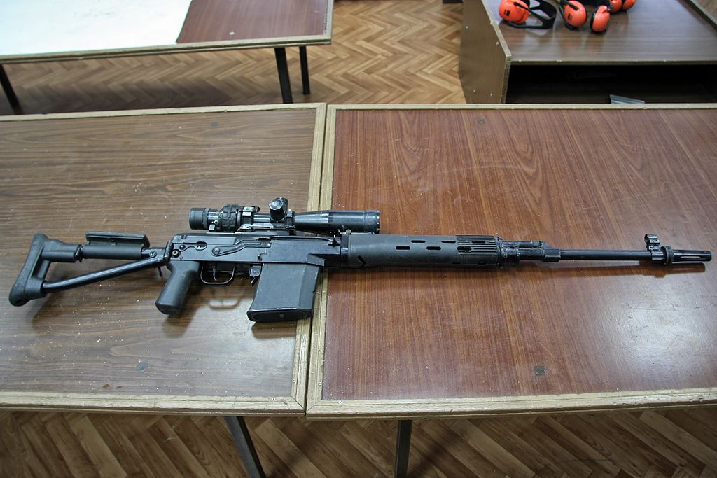 Các phiên bản hiện đại hơn cua Dragunov sau này vẫn giữ nguyên kiểu thiết kế ban đầu, thay đổi chủ yếu nằm ở vật liệu cấu tạo. Nguồn ảnh: Wiki.