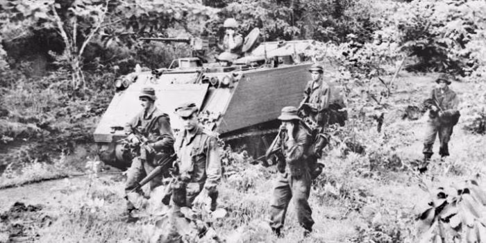 Mặc dù giao tranh ở cấp độ Trung đoàn, tuy nhiên do phía địch có sự yểm trợ quá mạnh của không quân Mỹ, lực lượng Quân Giải phóng với sự tham gia của Trung đoàn 9 và Trung đoàn 39 đã chiến đấu cực kỳ quả cảm để giữ vững tuyến đường Trường Sơn huyết mạch. Nguồn ảnh: Flickr.