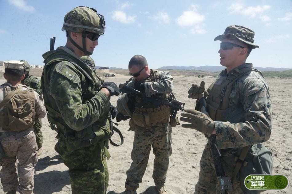 Theo thông tin được Mỹ đăng tải trực tiếp trên trang chủ của mình, cuộc tập trận có sự tham gia của 25.000 lính từ 25 quốc gia, bao gồm 45 tàu nổi, tàu ngầm các loại cùng 200 máy bay. Nguồn ảnh: Junshi.