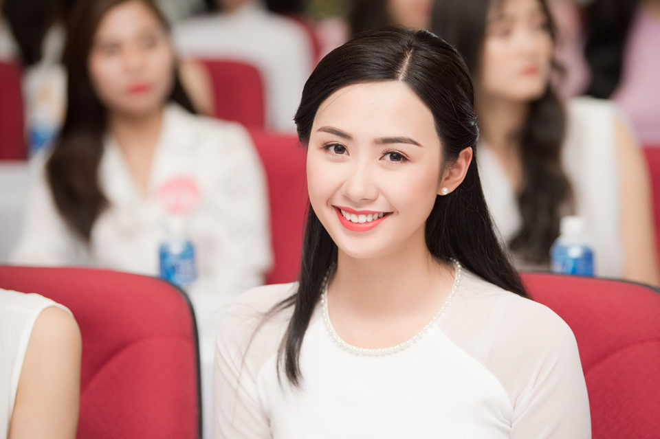 Ngày 8.7, vòng sơ khảo phía Bắc cuộc thi Hoa hậu Việt Nam 2018 đã diễn ra tại Hà Nội. Trong số các thí sinh đến tham dự, Phạm Ngọc Linh gây chú ý bởi vẻ đẹp trong sáng, dịu dàng.