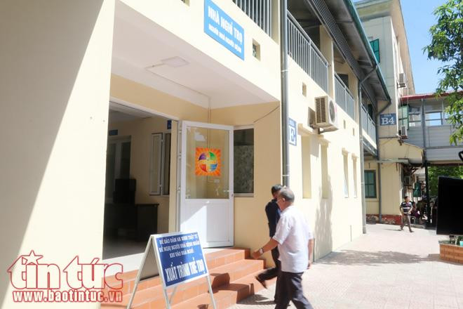 Trước đây khi chưa có khu nhà trọ giá rẻ này, người nhà bệnh nhân thường phải thuê nhà ở ngoài với giá từ 100.000 đồng đến 200.000 đồng/ngày đêm. Với những gia đình phải trông bệnh nhân dài ngày sẽ gặp khó khăn về kinh tế. Trước đây khi chưa có khu nhà trọ giá rẻ này, người nhà bệnh nhân thường phải thuê nhà ở ngoài với giá từ 100.000 đồng đến 200.000 đồng/ngày đêm. Với những gia đình phải trông bệnh nhân dài ngày sẽ gặp khó khăn về kinh tế.