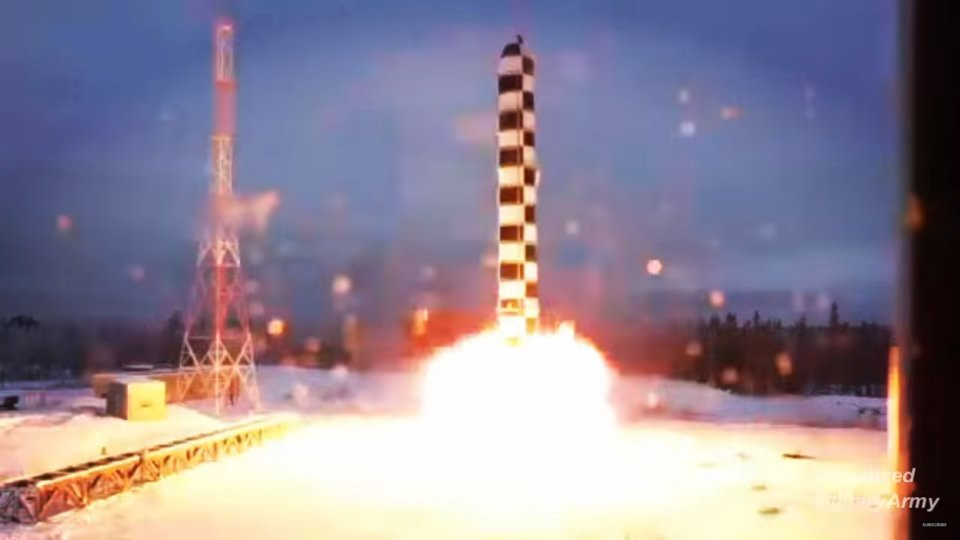 Đầu tiên là loại tên lửa hạt nhân đời mới của Nga, được cho là có khả năng triển khai từ độ cao vũ trụ, có thể nhắm vào mọi thành phố của đối phương trên khắp thế giới. Nguồn ảnh: BI.