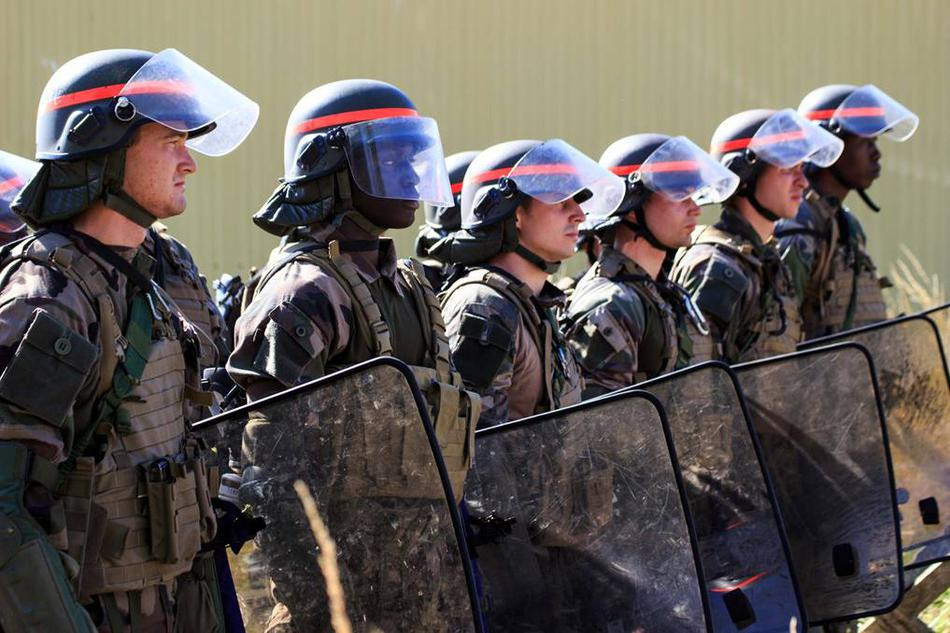 Một đơn vị chống bạo động của Quân đội Pháp trong diễn tập vào cuối tháng 6 vừa qua. Nguồn ảnh: Sina.