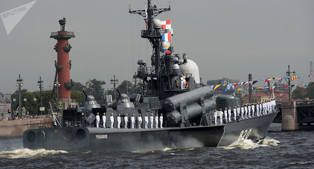 Hiện Hải quân Nga đang có khoảng 330 tàu chiến, tàu ngầm các loại. Trong đó lực lượng tàu ngầm là lực lượng chiếm quân số áp đảo hơn hẳn bao gồm tới 64 chiếc - chủ yếu là lực lượng tàu ngầm từ thời Liên Xô để lại. Nguồn ảnh: Sputnik.