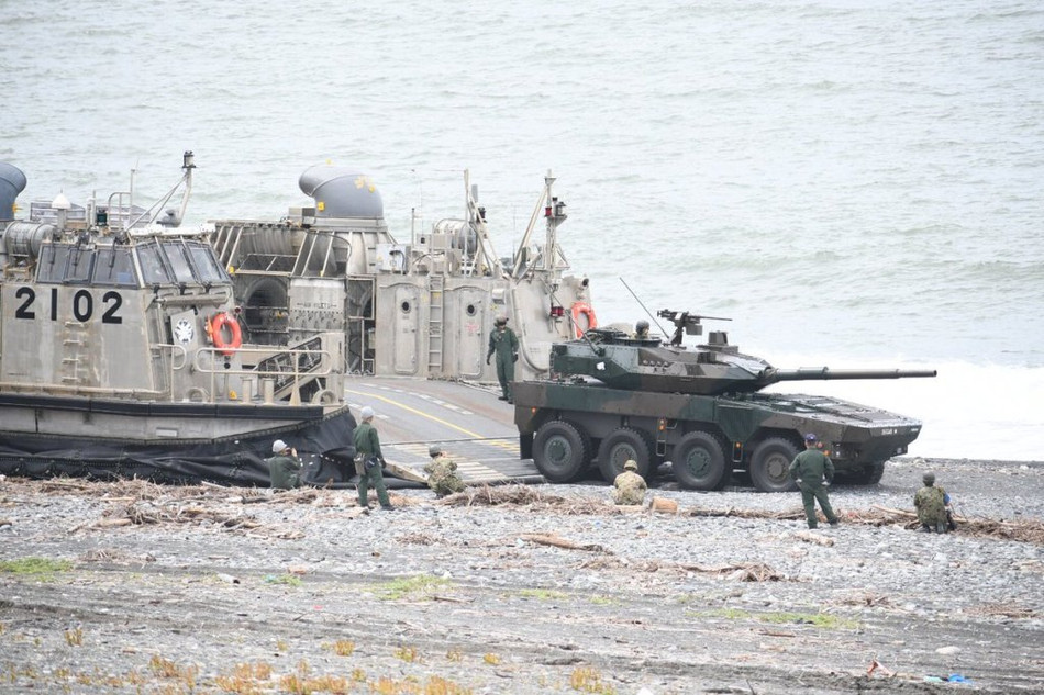 Hiện tại trong biên chế của Lực lượng Phòng vệ Nhật Bản đang có tổng cộng 6 tàu đệm khí loại này, tất cả đều được mua từ Mỹ. Nguồn ảnh: Sina.