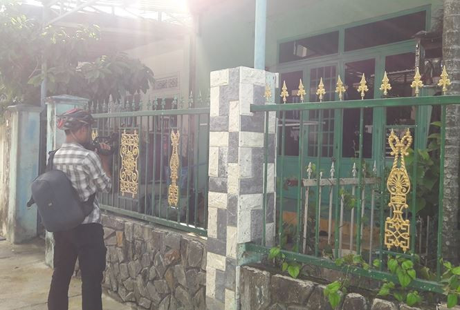 Hiện trường nơi xảy ra vụ án khiến 2 người chết và 1 người bị thương nặng trên đường Tôn Đản (phường Hòa Phát, quận Cẩm Lệ, Đà Nẵng). Ảnh: V.Q